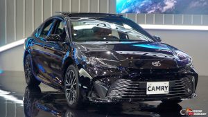 Performa dan Keiritan: Ulasan Mendalam Toyota Camry HEV 2025