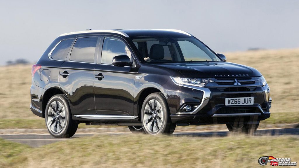 Mitsubishi Outlander PHEV: Pengubah Brutal SUV Hybrid 2025