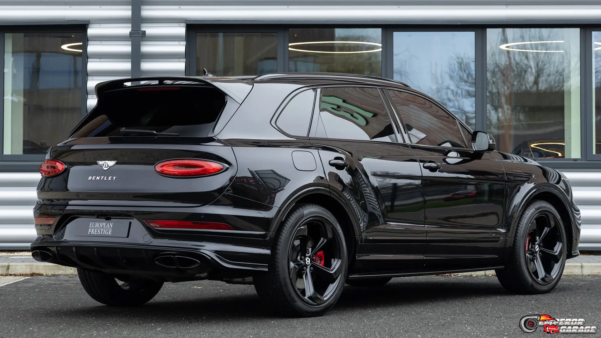 Bentayga V8 S Memperkuat Identitas Baru Bentley lewat 5 Elemen Sporty