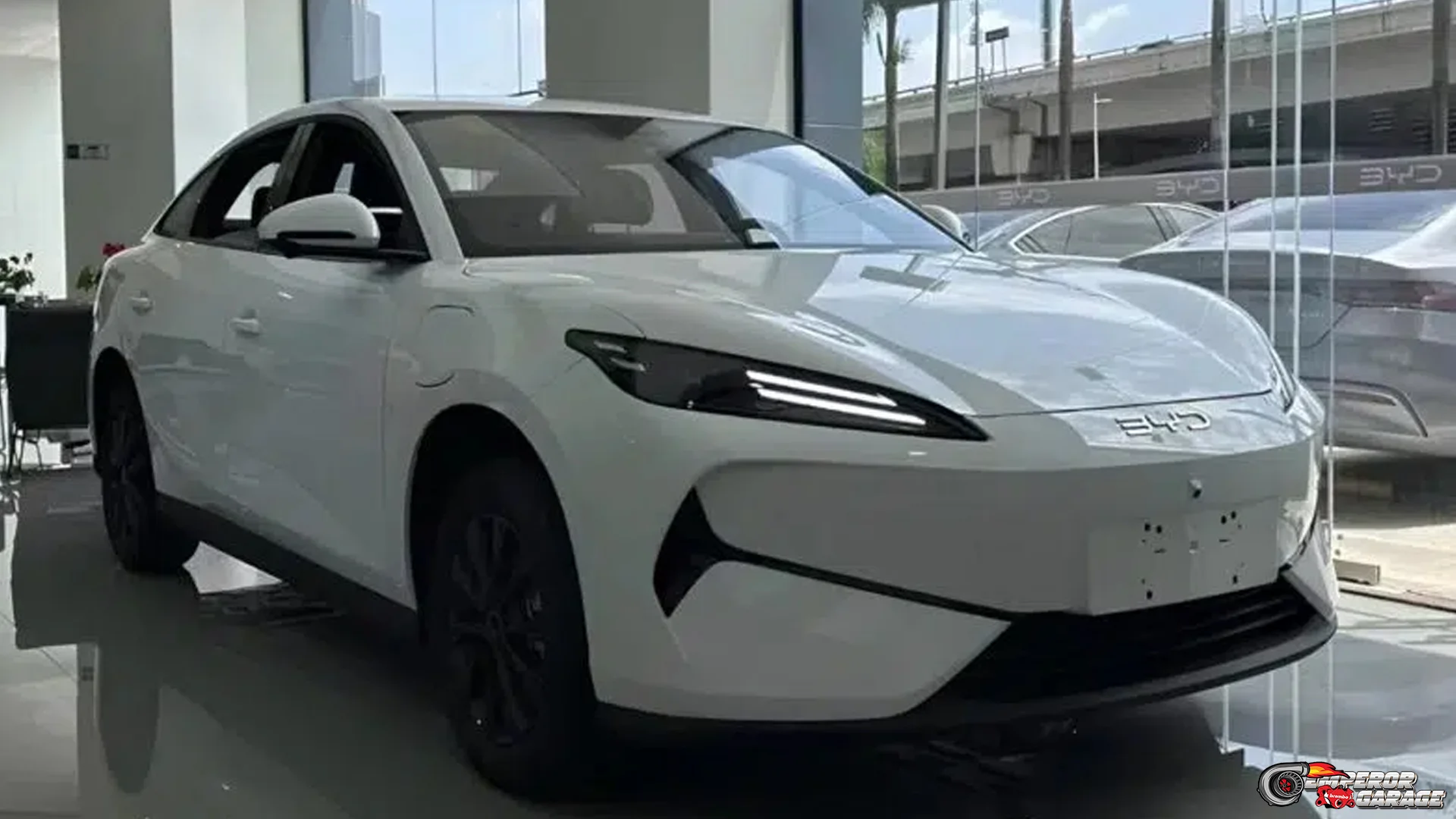 BYD e7 Hadir dengan 5 Inovasi Teknologi yang Bikin Takjub